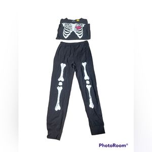 NEW Glo in the Dark Halloween Skeleton Pajama Set Small